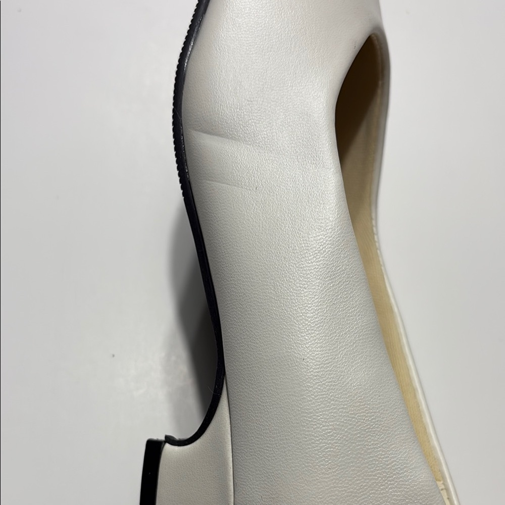 NEW! ComfortStep Women's White low heel with Cushioned Insole - Picture 7 of 8